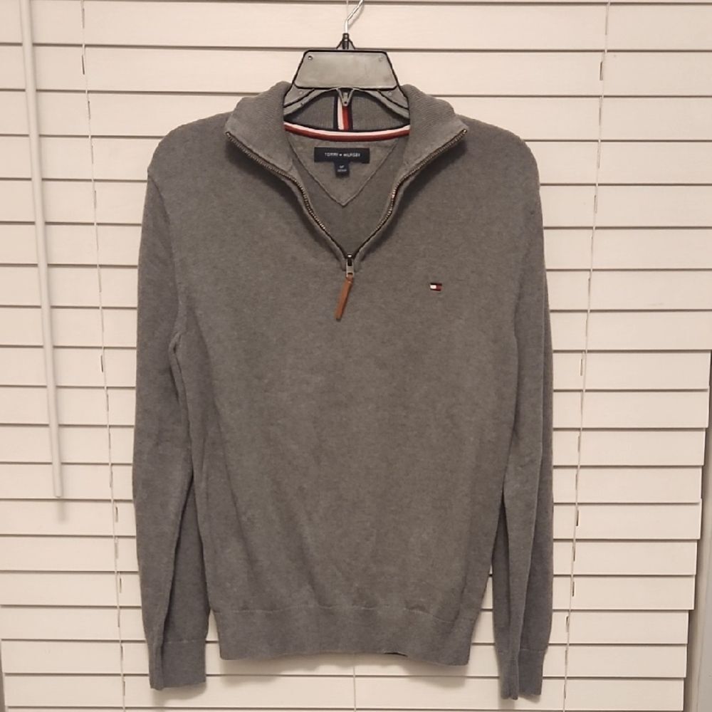 Tommy Hilfiger Men's Classic Quarter Zip Gray Sweater Size Small